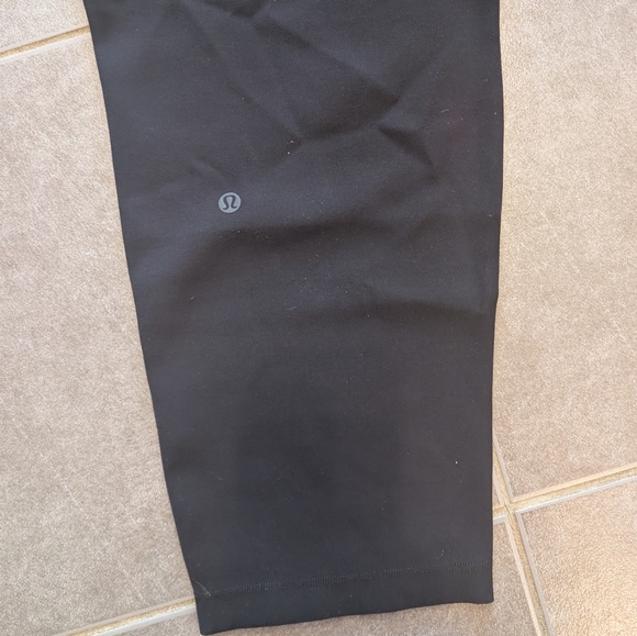 Lululemon On The Fly Pants - Picture 8 of 8